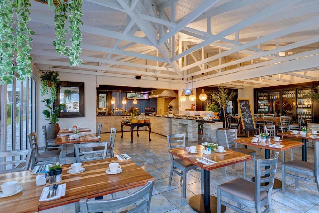 Protea Hotel By Marriott Mosselbaai Buitenkant foto