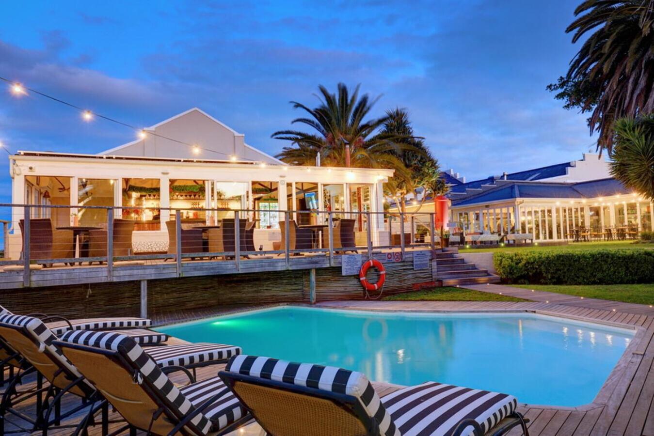 Protea Hotel By Marriott Mosselbaai Buitenkant foto